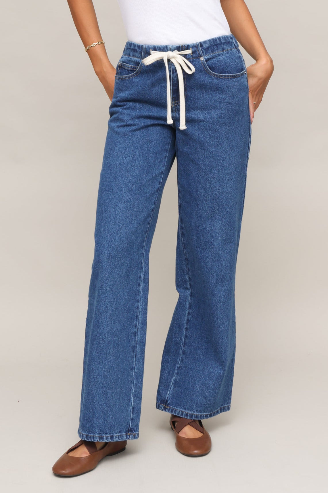 Val Mid Rise Drawstring Pant